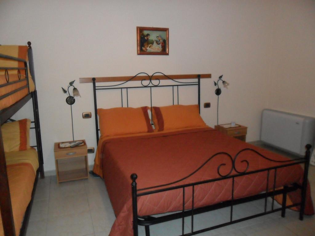 Villa Jolanda & Carmelo Αγκριτζέντο Δωμάτιο φωτογραφία