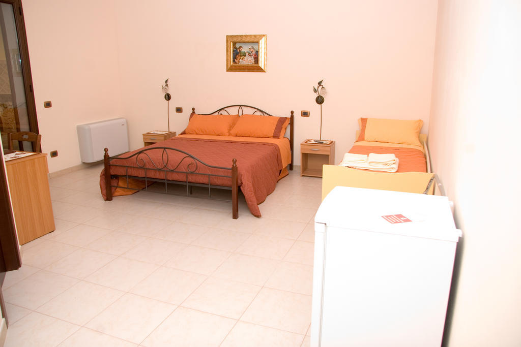 Villa Jolanda & Carmelo Αγκριτζέντο Δωμάτιο φωτογραφία